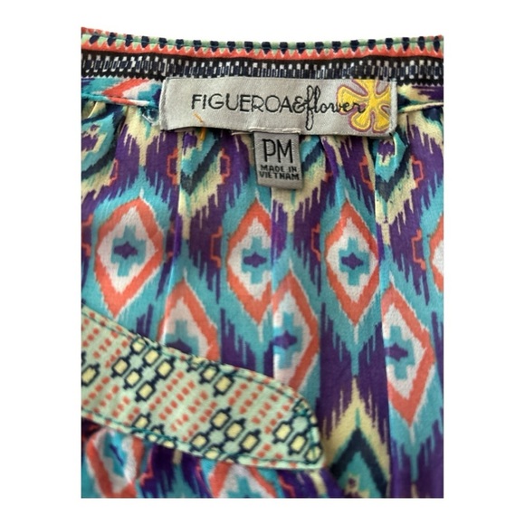 Figueroa +Flowers boho top , multicolored geometrics, full sleeves, buttons - Picture 6 of 6